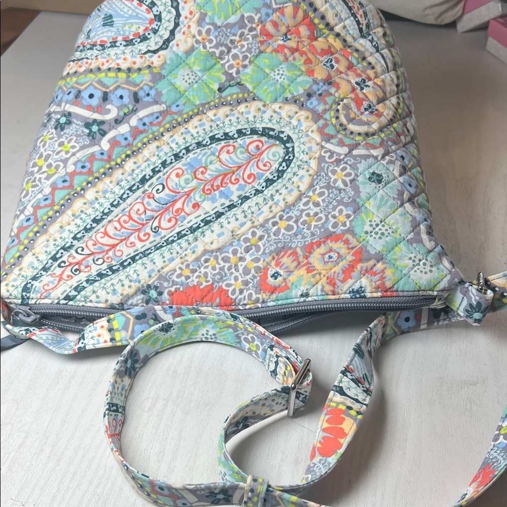 Vera Bradley Paisley Quilted Crossbody Bag D 01 - Picture 6 of 6